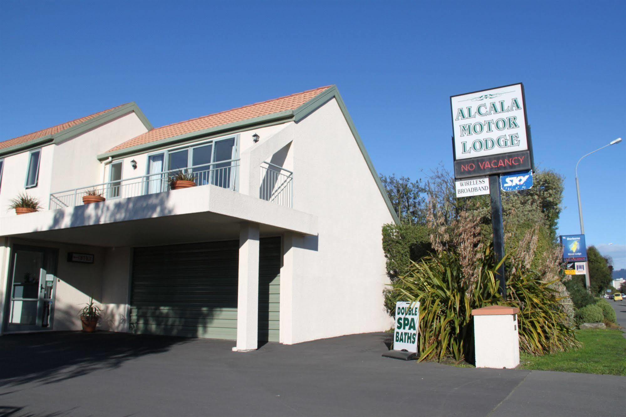 Alcala Motor Lodge Крайстчёрч Экстерьер фото